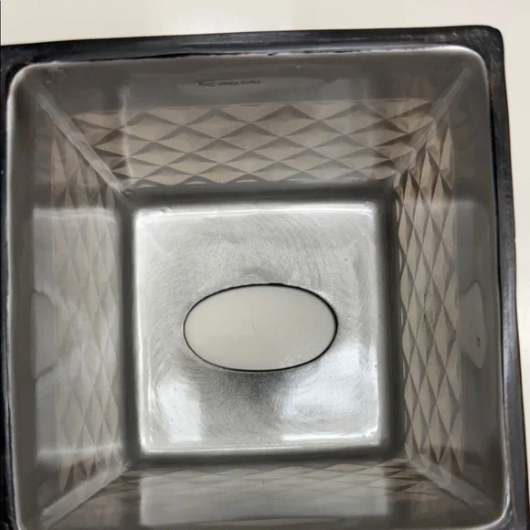 Elegant Brown Tissue Box Holder - Picture 5 of 6